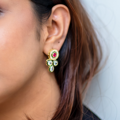 Red Fida studs