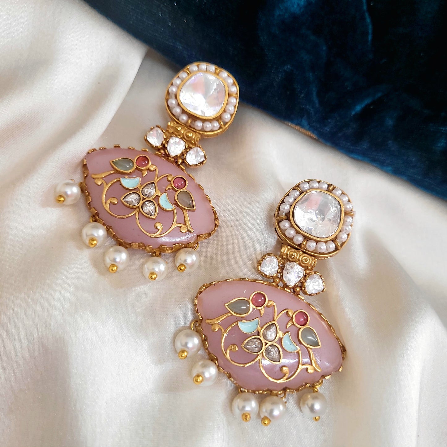 Pastel Pink Paro earrings