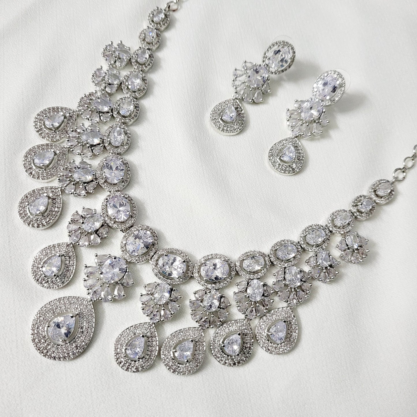 White Diana Necklace set