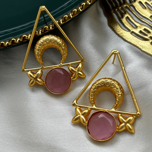 Trikon gold earrings