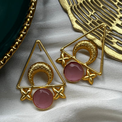 Trikon gold earrings