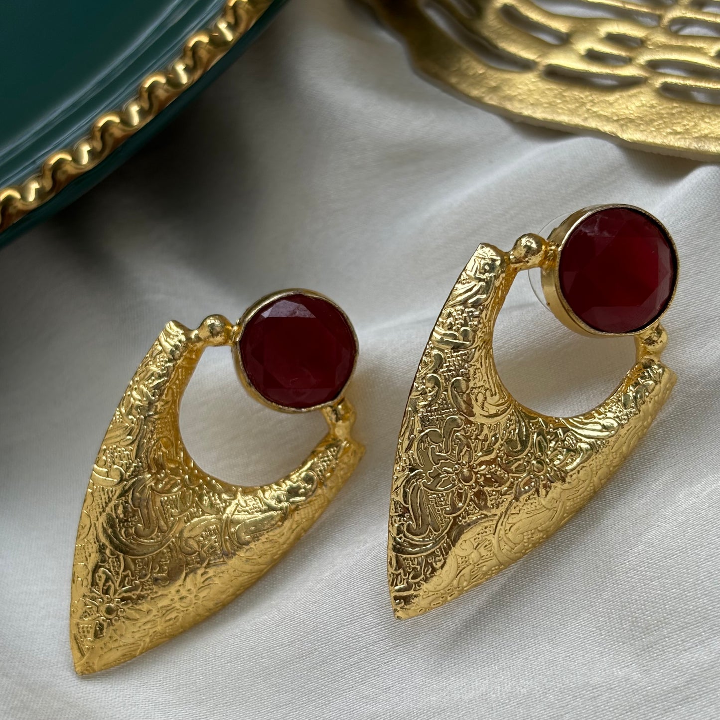 Roop gold earrings