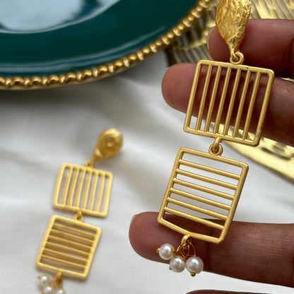 Jhilmil Gold Earrings