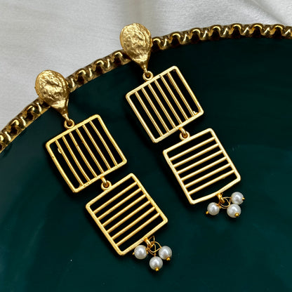 Jhilmil Gold Earrings