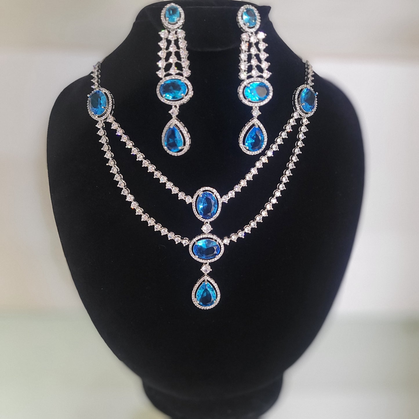 Aqua Anora Necklace set