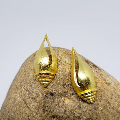 Glam SeaShell Gold Earrings